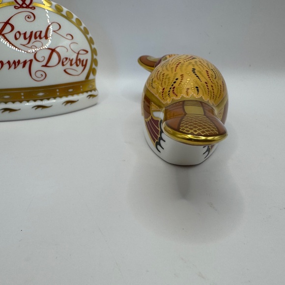 Royal Crown Derby Duckbilled Platypus Gold Backstamp and Stopper. 1999 EUC. - Picture 7 of 8